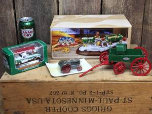 lot 263 image: John Deere - CASE - Hess Collectables