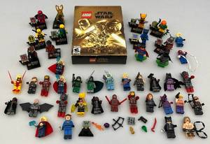 lot 45 image: Vintage Deluxe Edition STAR WARS The Force Awakens Lego Set (NIB) And Lego Guys