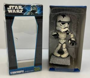 lot 9 image: 2010 Funko STAR WARS Stormtrooper Bobble Head (NIB)