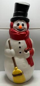 lot 134 image: Vintage 41 12 Snowman Blow Mold