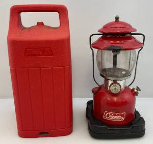 lot 213 image: 1971 Red Coleman Lantern (Glass Globe Is Cracked) With Carrying Case
