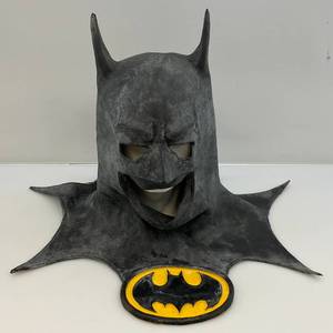 lot 222 image: Vintage 1992 DC Comics Batman Rubber Mask