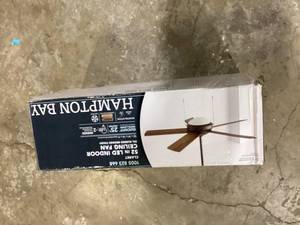 Hampton Bay Claret 52 in. Indoor Oil Rubbed Bronze Ceiling Fan with Light Kit  Customer Returns See Pictures