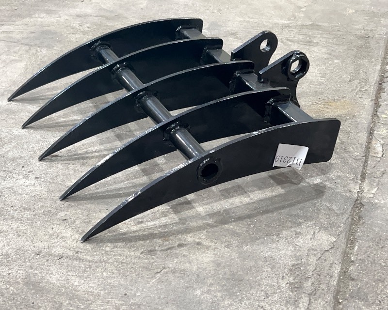 lot 170 image: 19 Inch Excavator Rake