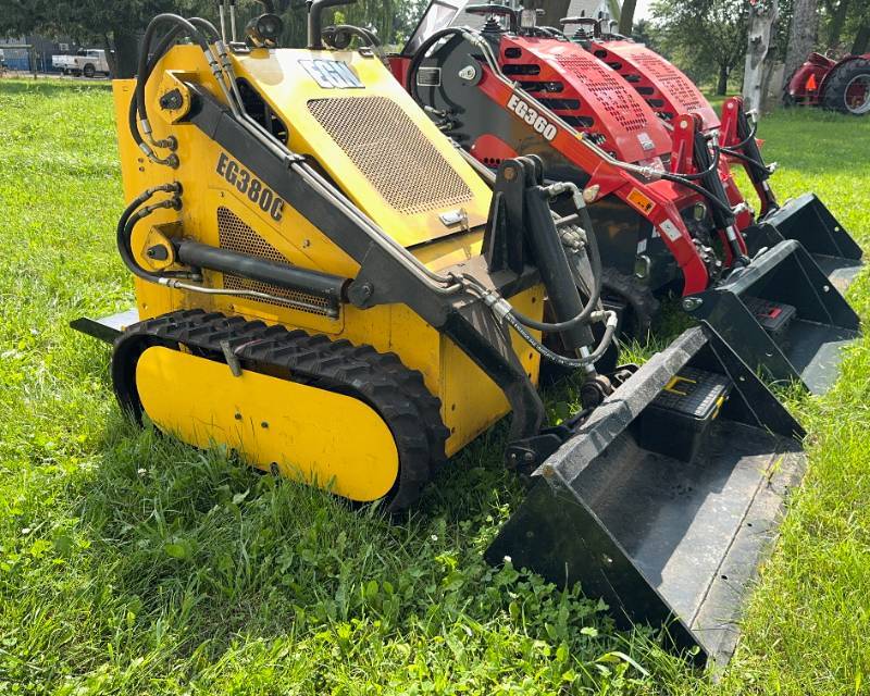 lot 166X image: Used Skid Steer Loader EG380C
