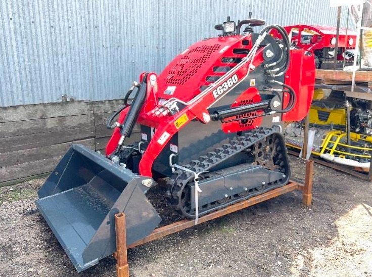 lot 22 image: 2024 EGN Skid Steer Loader EG360