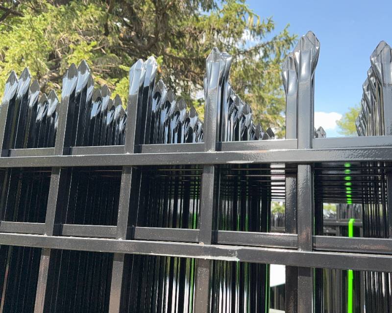 lot 160 image: Powder Coated Galvanized Steel Fence with Posts 