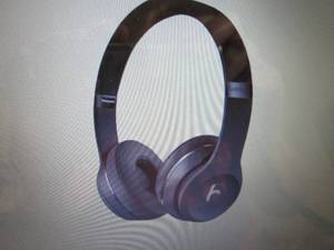 lot 38 image: LB-Beats by Dr. Dre Solo3 Wireless ...