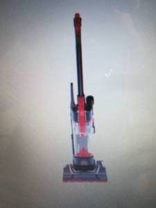 lot 60 image: Bissell CleanView Compact 6.2-Amp U...