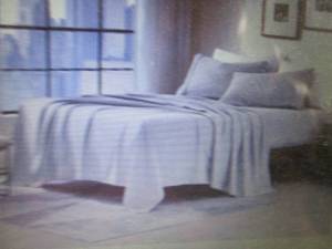 lot 67 image: Swift Home Ultra-Soft Wrinkle & Shr...