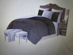 lot 82 image: Swift Home Splendid Reversible Plus...
