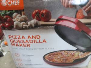 lot 99 image: Commercial Chef 12 Pizza MakerQue...