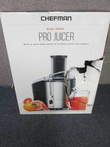 lot 117 image: Chefman Pro Juicer damaged outer bo...