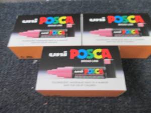 lot 121 image: 3 Sets POSCA PC-8K FLUORESCENT SET ...