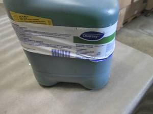 lot 164 image: 5L Diversey Triad III Disinfectant ...