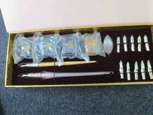 lot 167 image: 2 Sets DAVELIOU Pink 19-Piece Delux...