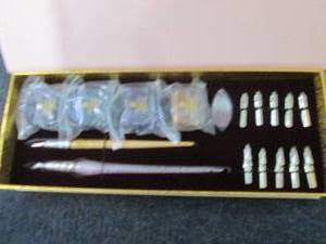 lot 173 image: 2 Sets DAVELIOU Pink 19-Piece Delux...
