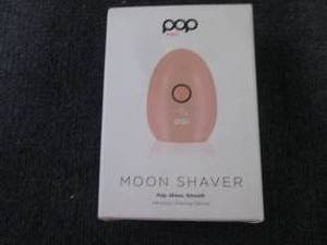 lot 239 image: Pop Sonic Moon Shaver) - Face & Bod...