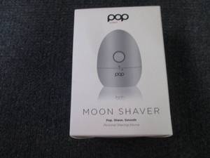 lot 241 image: Pop Sonic Moon Shaver) - Face & Bod...