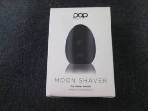 lot 243 image: Pop Sonic Moon Shaver) - Face & Bod...