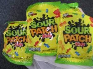 lot 259 image: 6- 8 oz Sour Patch Kids ...