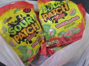 lot 267 image: 6- 8 oz Sour Patch Kids Watermelon...