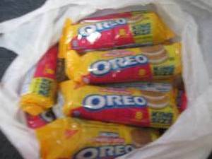 lot 274 image: 12- 4 oz Oreo Golden Double Stuf...