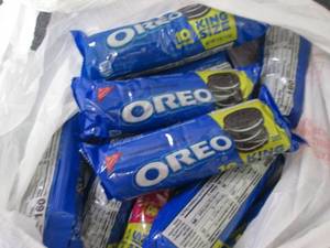 lot 277 image: 12- 4 oz Oreo Cookies...