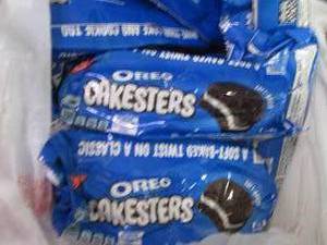 lot 286 image: 12- 3 oz Oreo Cakesters...