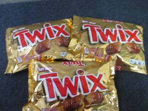 lot 290 image: 3- 10.83 oz Twix Fun Size...