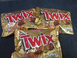 lot 293 image: 3- 10.83 oz Twix Fun Size...