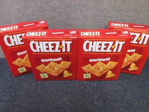 lot 348 image: 4- 7 oz Cheez-It Original Crackers ...