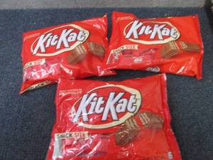 lot 373 image: 3- 10.78 oz Kit Kat Snack Size...