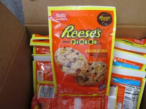 lot 402 image: 12- 11.9 oz Reeses Pieces Cookie M...