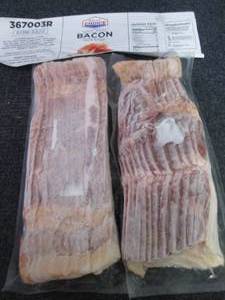 lot 428 image: CC  2-1.5 lb Daily Choice FROZEN Hi...
