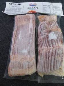 lot 430 image: CC  2-1.5 lb Daily Choice FROZEN Hi...