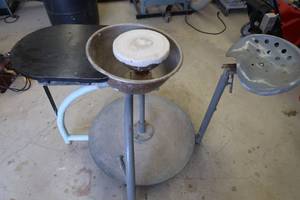 lot 12 image: POTTERY KICK WHEEL WITH SEAT
