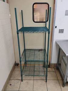 lot 43 image: COMMERCIAL POLY-GREEN ADJUSTABLE WIRE SHELVING