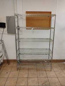 lot 52 image: COMMERCIAL 6 TIER CHROME WIRE SHELF