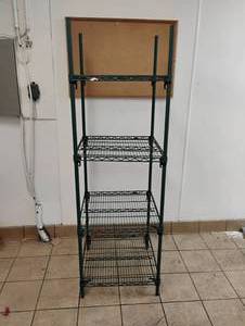 lot 56 image: COMMERCIAL POLY-GREEN 4 TIER WIRE SHELF