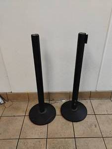 lot 66 image: RETRACTABLE LINE DIVIDER