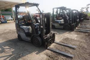 lot 6 image: 2012 Nissan Model CF40LP Forklift