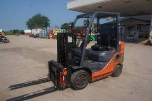 lot 5 image: 2014 Toyota Model 8FGCU25 Dual Fuel Forklift