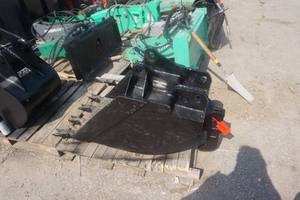 lot 20 image: Ford Brand 24 Excavator Bucket