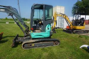 lot 2 image: 2014 IHI Model 35V4 Mini Tracked Excavator