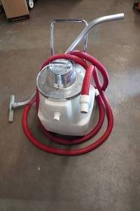 lot 1D image: Crusader 15 Gallon Slurry Vacuum