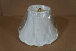 lot 28 image: Table Lamp Shade