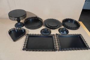 lot 95 image: Assorted Decorative Serving Trays -Black