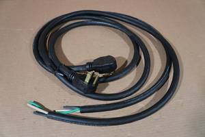 lot 126 image: 2 Cord Assemblies