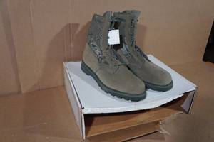 lot 135 image: Thorogood Hot Weather Steel Toe Boots -Size 15